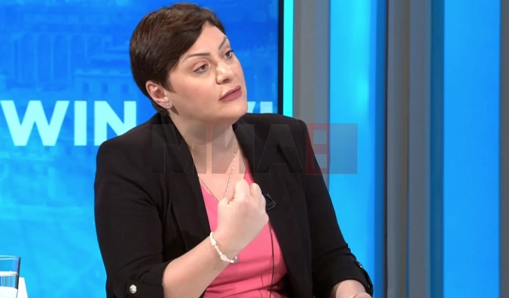 Ministrja e Financave pohon se Ministria nuk ka pasur komunikim me asnjë bankë për hekurudhën nga Korridori 10