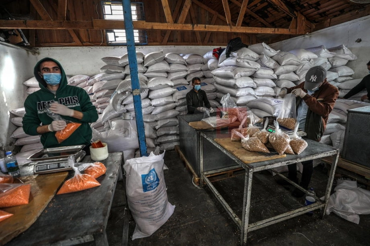 Izraeli e suspendoi dërgimin e ndihmave në veri të Rripit të Gazës