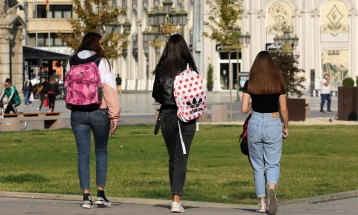 Afati i dytë i regjistrimit në shkollat e mesme më 30 qershor, të lira janë 16 000 vende