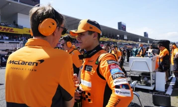 Norris leads McLaren one-two in second practice for Austrian GP