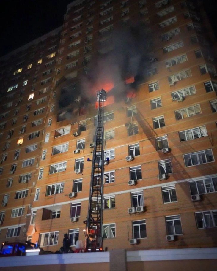 Një person është vrarë, ndërsa 14 janë plagosur në një sulm rus në Odesa