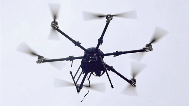 Дроновите ја преземаат главната улога во војните, но борбените авиони не се пензионираат