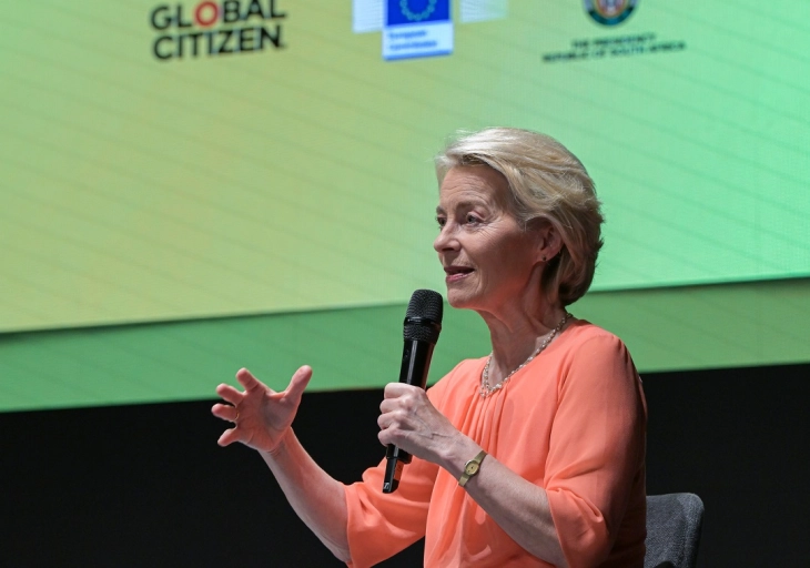 Fon der Lajen: Dakorduam 