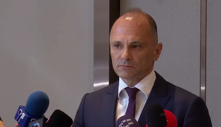 Филипче по средбата со Кос: Потребен е внатрешен консензус за евроинтегративниот пат на државата