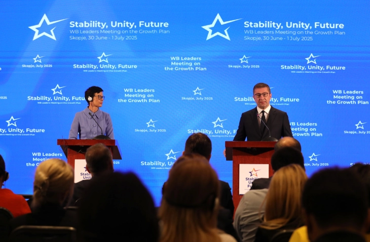 Reformat e dakorduara me vendet e rajonit janë zbatuar 75 për qind ose po zbatohen në vazhdim, porositi eurokomisarja Kos