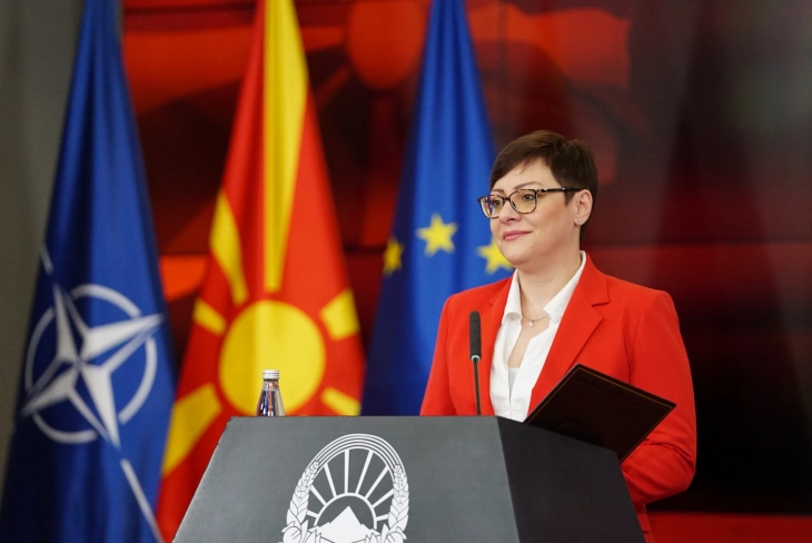 Димитриеска-Кочоска во посета на Луксембург на состанок на Конституенцата на ММФ и Светска банка