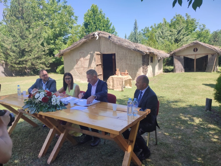 „ЕВН Македонија“ му отстапи на Археолошкиот музеј парцела на локалитетот Тумба Маџари