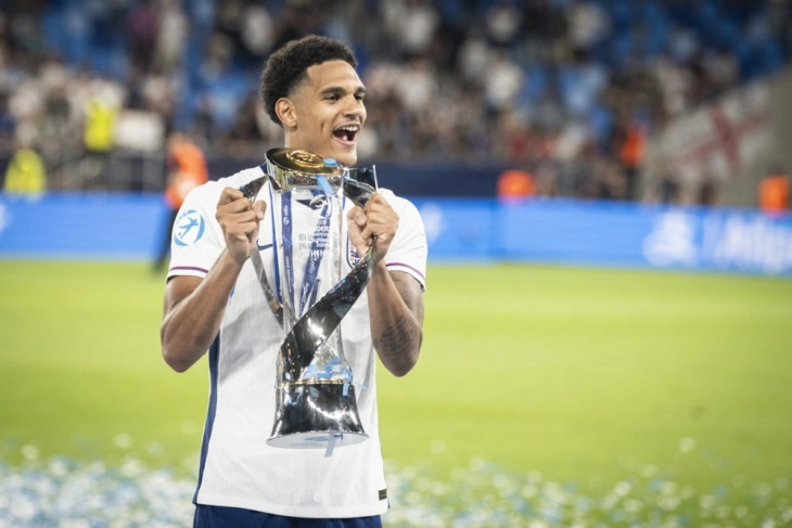 Баер се засили со младиот англиски репрезентативец Куанса