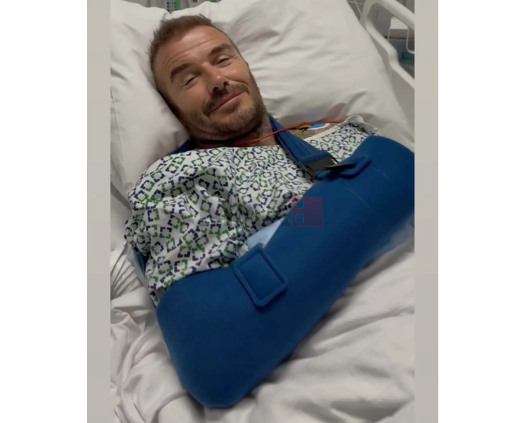 Бекам опериран, објавена слика од болницата