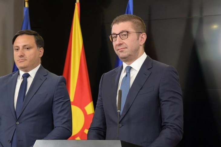 Mickoski: Në mënyrë talebane po fshihet gjuha maqedonase dhe identiteti maqedonas nga raporti i PE-së