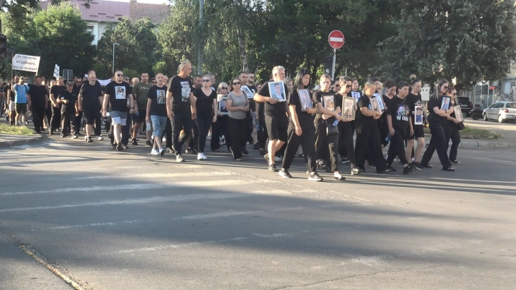 Семејствата на починатите во „Пулс“ бараат финансиска помош од државата и снимање на судската постапка