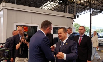 Ministers Toshkovski and Dacic promote ‘Drive Well Rested’ campaign at Tabanovce border crossing 