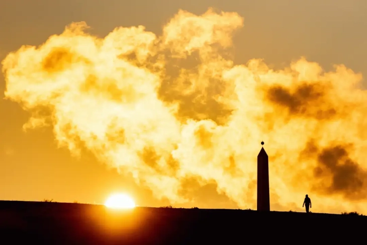 Топлотен бран и бури на Балканот: Турција, Србија и Романија со температури до 41 степен, Загреб и Бихаќ погодени од невреме