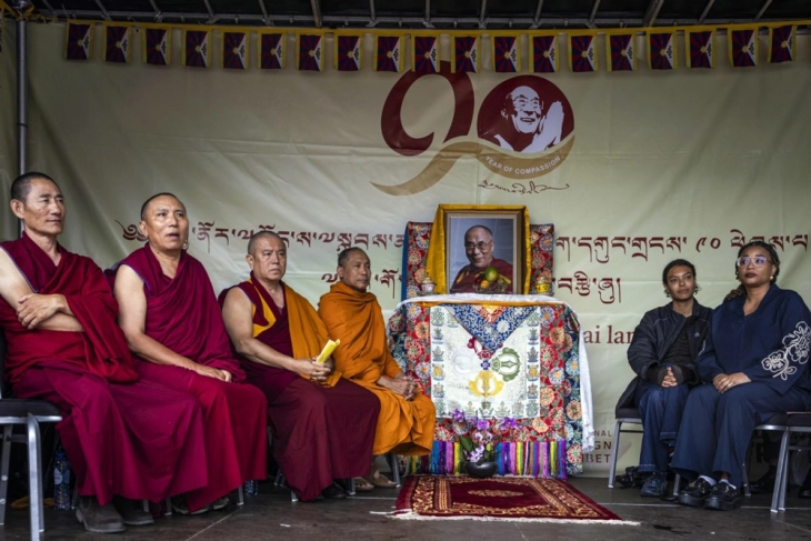 Кина упати протестна нота до Индија за честитката на премиерот Моди по повод 90. роденден на Далај Лама