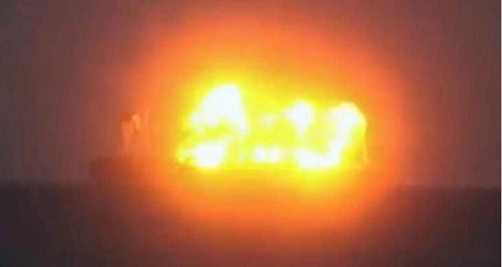 Јеменските Хути извршија нов напад врз брод во Црвеното Море, бродот оштетен, екипажот евакуиран