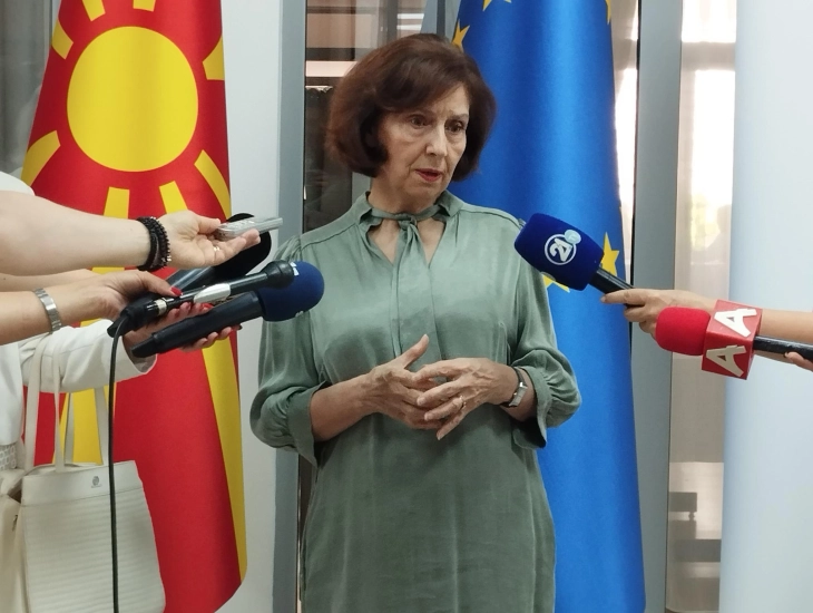 ЕУ има сериозен проблем со демократијата - Сиљановска Давкова за амандманите за отстранувањето на македонскиот јазик и идентитет во извештајот на ЕП