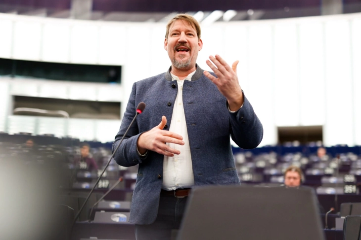 ДОМ: Томас Вајц ја пренесе вистинската слика за Македонија во Европскиот парламент