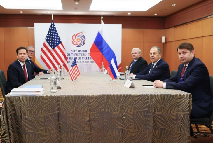 Лавров и Рубио разговараа за Украина и американско-руските односи