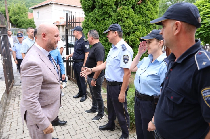 Работна посета на заменик-министерот Исени на Полициско одделение Теарце