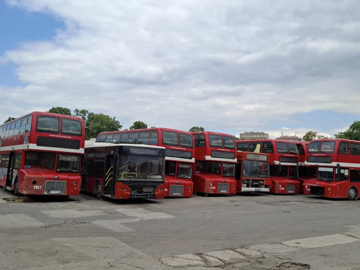 Кирков: ЈСП без поддршка од градоначалничката, над 200 автобуси стојат расипани на паркинзите