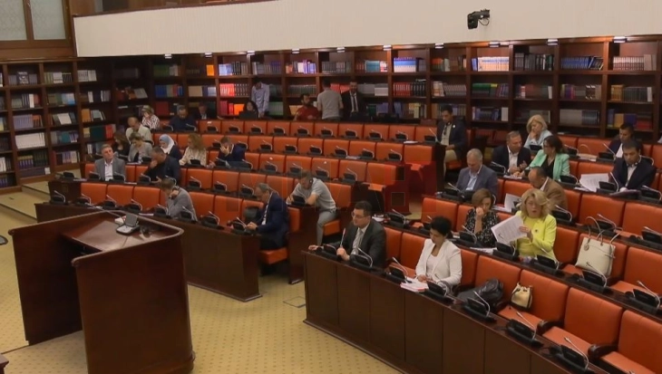 Pasdite vazhdon debati për amendamentet e ribalancit të Buxhetit