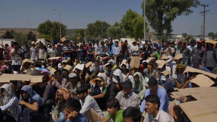 УНХЦР: Околу три милиони Авганистанци би можеле да се вратат во земјата до крајот на годината од Иран и Пакистан