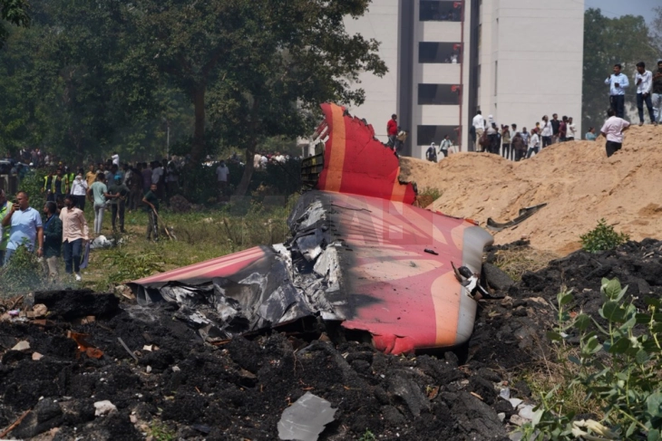 Авионот на „Ер Индија“ се урна заради исклучен доток на гориво во моторите, покажува прелиминарниот извештај за несреќата