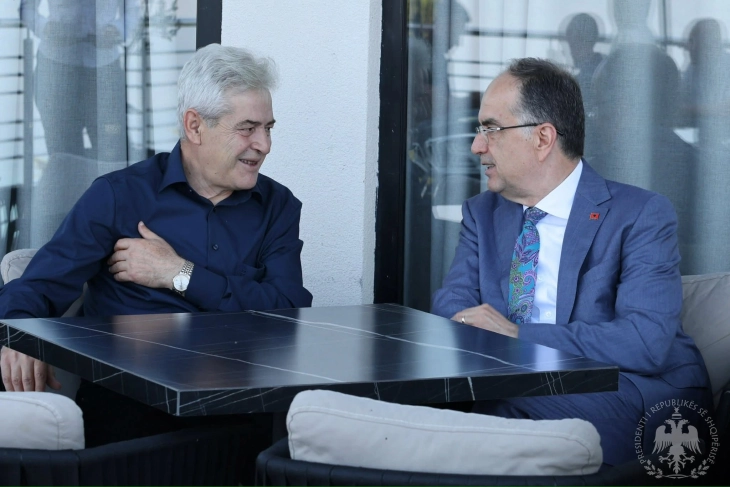 Presidenti shqiptar Begaj në takim me Ahmetin: Shqiptarët në Maqedoninë e Veriut, faktor shtetformues