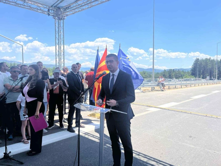 Мицкоски: Автопатот кон Охрид со години беше симбол на застој - сега ќе биде симбол на успех и одговорна работа