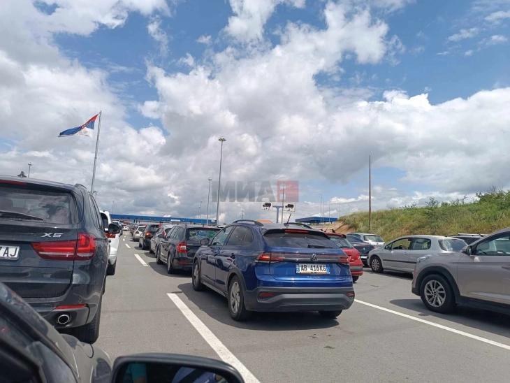 На „Табановце“ и „Богородица“ се чека околу еден час