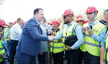 Nikollovski: Filloi të shfrytëzohet autostrada e re nga Vërbjani deri në Botun, pasojnë projekte të reja