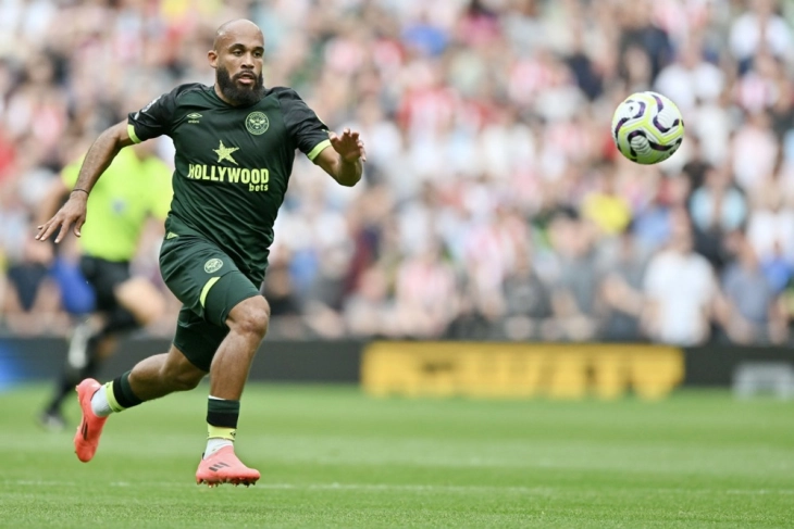 Јунајтед договори ново скапо засилување во Мбеумо од Брентфорд