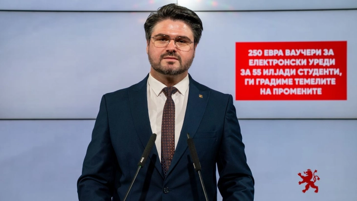 Марков: 250 евра ваучери за електронски уреди за 55 илјади студенти, ги градиме темелите на промените