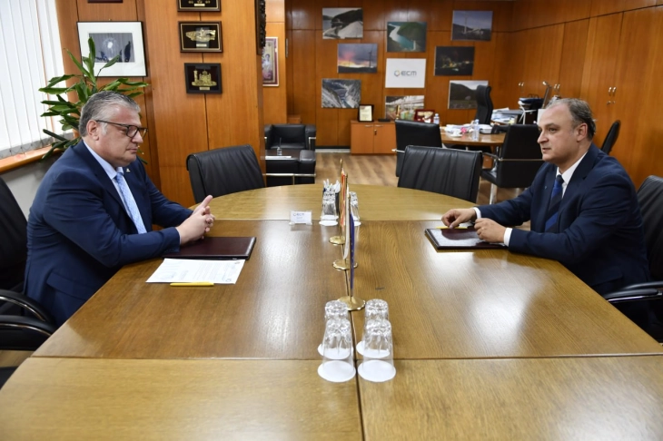 Меморандум за соработка потпишаа директорот на АД ЕСМ и деканот на ФИНКИ, ќе се зајакнуваат врските меѓу индустријата и дел од академската заедница