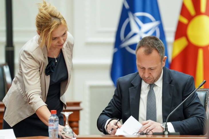 Владата обезбедува прочистувачи на воздух за 49 општини