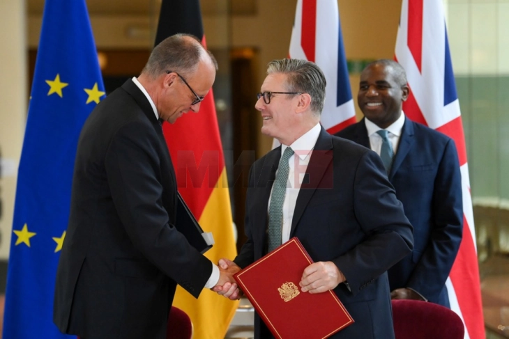 Германија и Обединетото Кралство потпишаа историски договор за пријателство