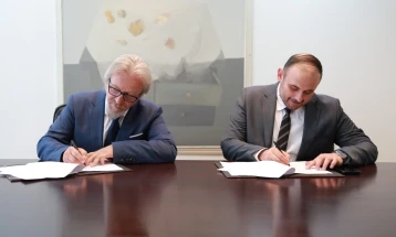 Ministri Limani dhe kryebashkiaku Gjeorgjievski nënshkruan marrëveshje granti për zgjerimin e kapaciteteve për arsimin parashkollor