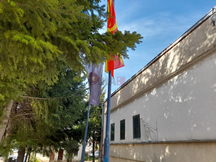 Дебранец со нож и се заканувал на охриѓанка