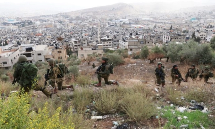 Израел ги проширува операциите во централна Газа