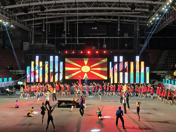 Со дефиле на 50 делегации започна Европскиот младински олимписки фестивал (ЕМОФ)