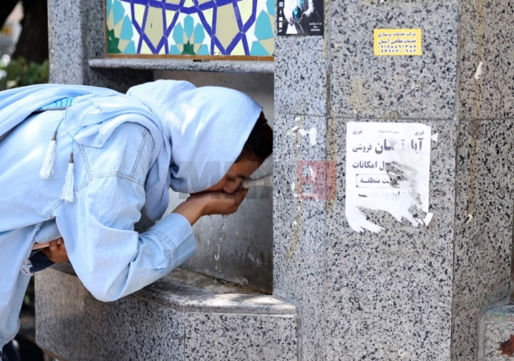 Техеран ги затвора владините канцеларии и претпријатија на еден ден поради топлотниот бран