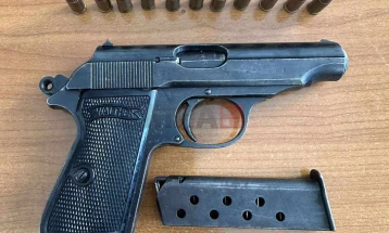 MPB: Tek 23 vjeçari nga Shkupi është gjetur armë dhe municion