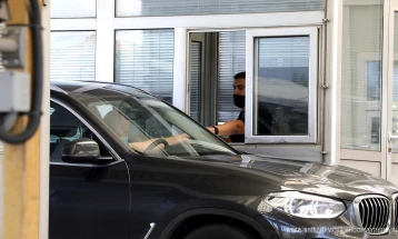 Në vendkalimin kufitar Tabanoc pritet prej 15 deri 30 minuta