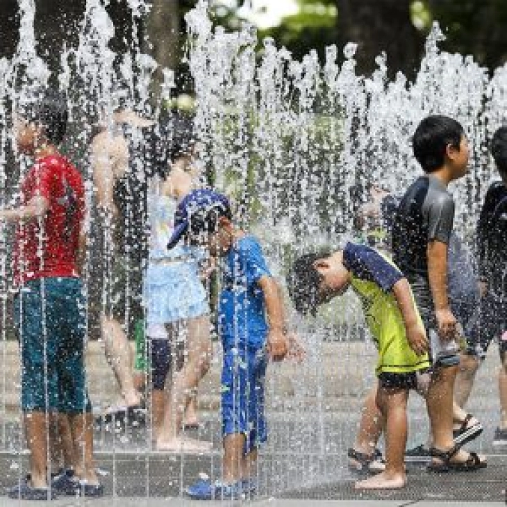 Weather: Sunny with highs of up to 41°C
