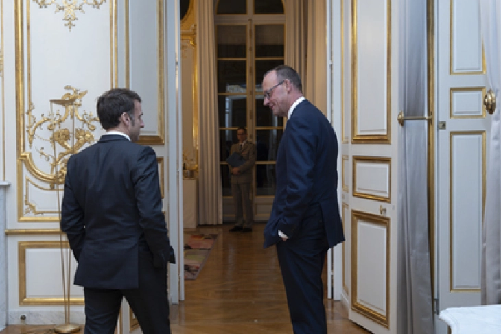 Мерц и Макрон на работна вечера во Берлин за нов поттик на француско-германските односи