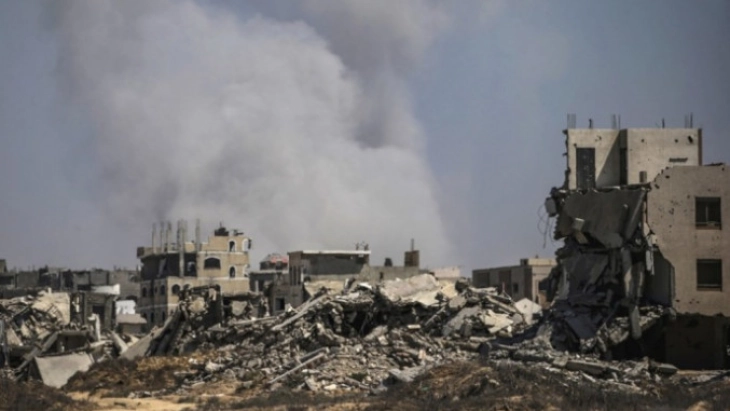 Најмалку осум Палестинци убиени во израелски напад врз Газа