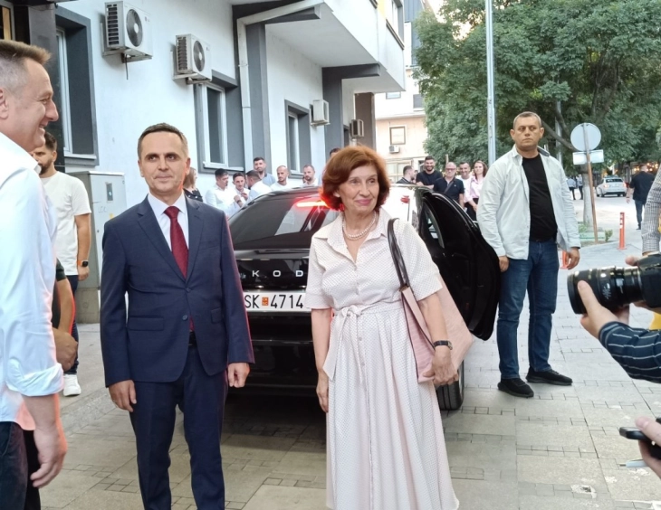 Сиљановска-Давкова за преименувањето улици во Тетово: Ќе се реши така како што треба - граѓански, инклузивно, со консензус