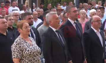 MICKOSKI: Kam dy lajme të mira, janë miratuar ligjet për pensione më të larta prej 2000 denarësh dhe për vauçerë prej 250 eurosh për tablet ose laptop për studentët