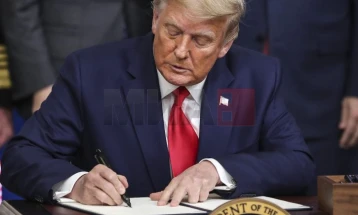 Trampi nënshkroi urdhër për largimin e të pastrehëve nga rrugët