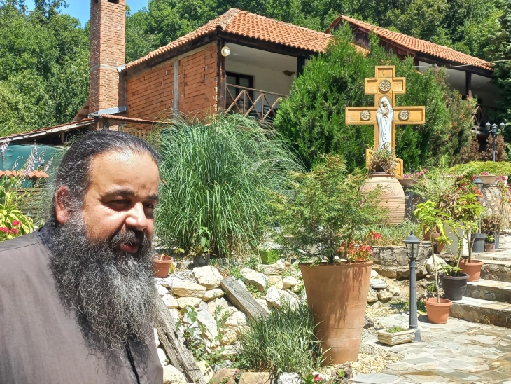 Игумен Спиридон за МИА: Козлецот служи за борба против ракот, но за тоа потребна е верба и во Бога